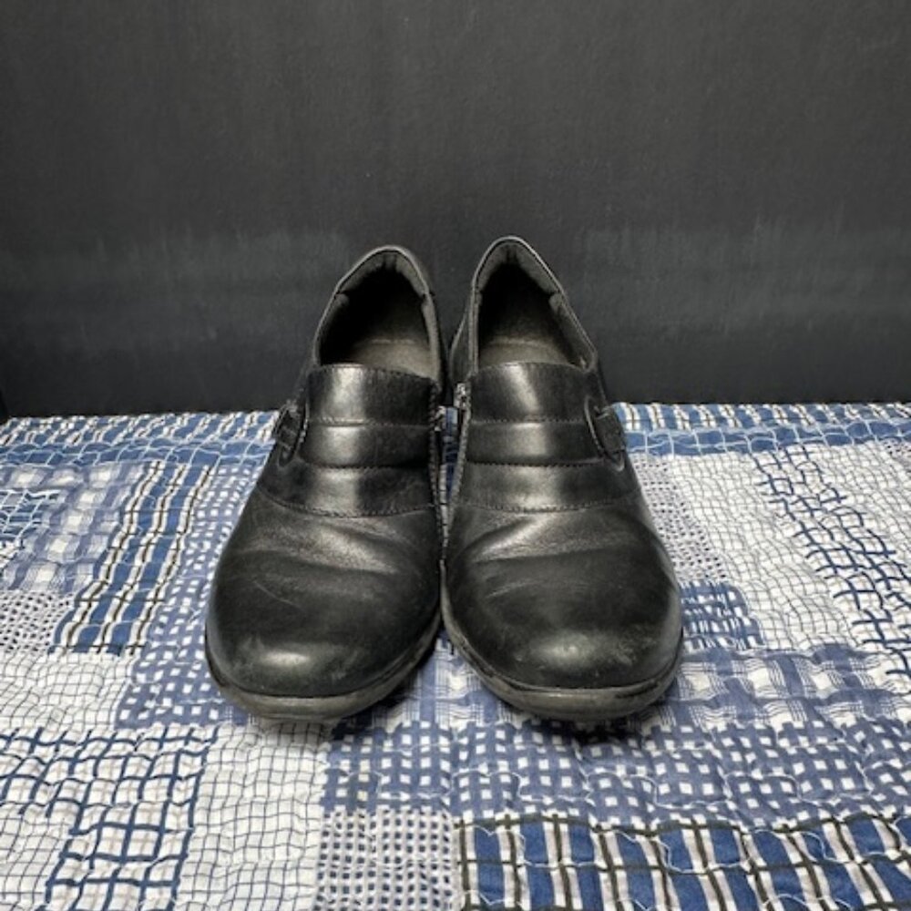 Clark's Clogs Woman's Size 9